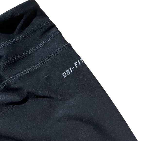Nike Dri Fit Black Cropped Workout Pants | Women’s M - Picture 4 of 8